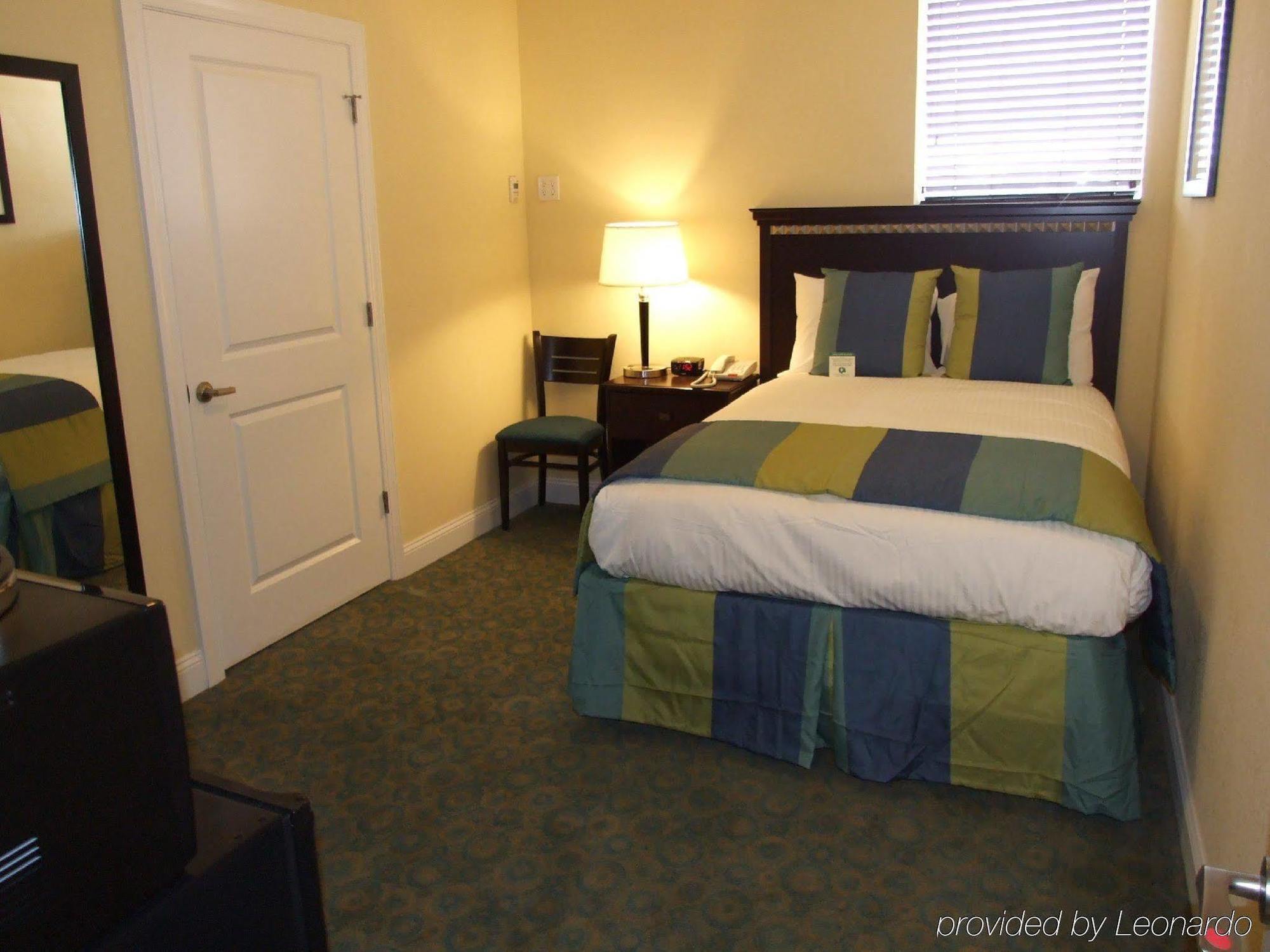 Hotel 19 Atlantic Virginia Beach
